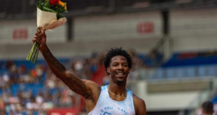 El ataleta estadounidense Chris Robinson, de 24 años, ganó recientemente la prueba de 400 metros con vallas en el Meeting de Ostrava.