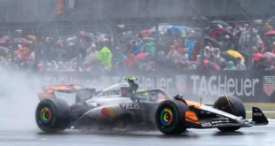 Lando Norris, bajo la lluvia en Silverstone / AP